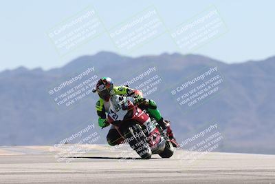 media/Oct-13-2025-Moto Forza (Mon) [[a66d839500]]/3-B Group/Session 4 (Turn 9)/